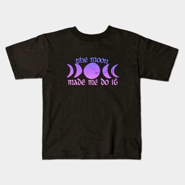 The Moon made me do it Kids T-Shirt by bubbsnugg